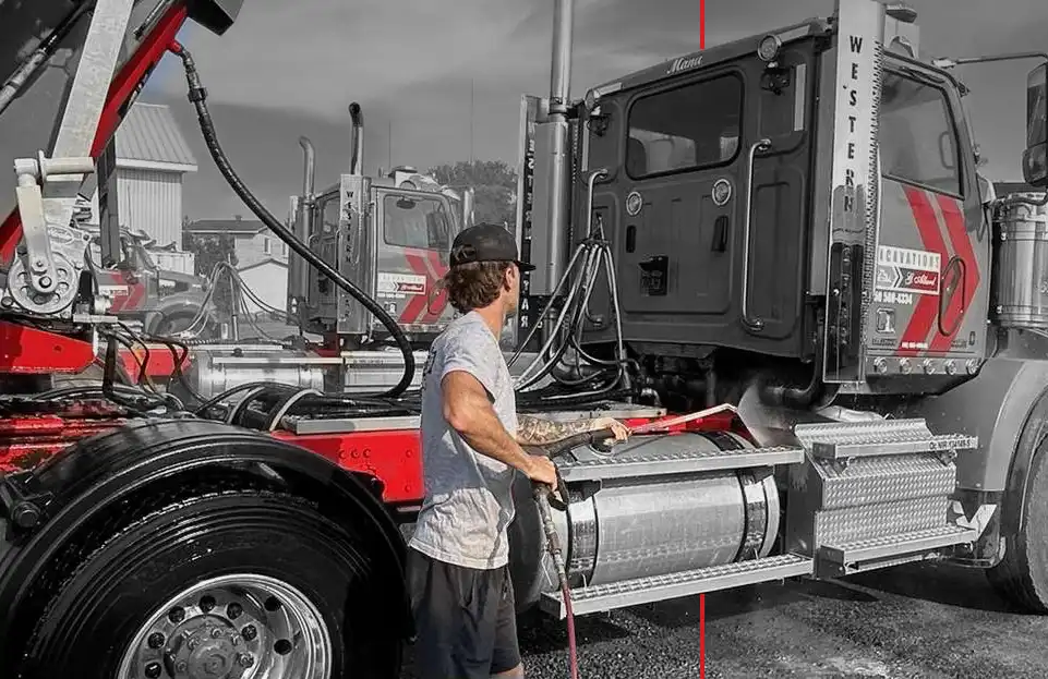 Équipe Groupe Primate – nettoyage de camions et machinerie lourde Lanaudière