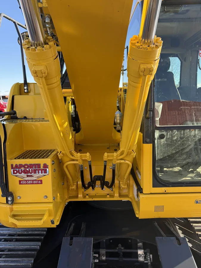 Après - Nettoyage de machinerie lourde excavatrice à Mascouche Lanaudière