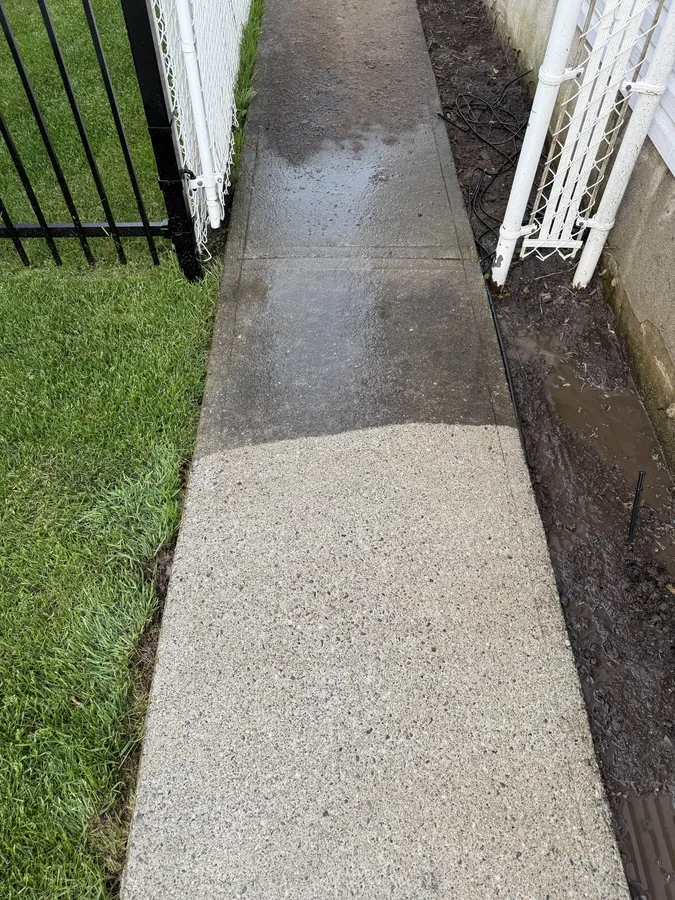 Nettoyage de surface béton industriel à Lavaltrie Lanaudière - Image 1